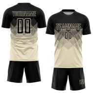 Benutzerdefiniertes Fußballtrikot in Schwarz mit Sublimationsdruck, cremefarben Benutzerdefiniertes Fußballtrikot in Schwarz mit Sublimationsdruck, cremefarben