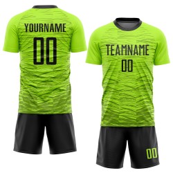 Fußballuniform Benutzerdefiniertes Grünes Trikot Sublimation Neon Schwarz Fußballuniform Benutzerdefiniertes Grünes Trikot Sublimation Neon Schwarz